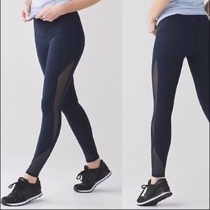 LULULEMON MESH LEGGINGS **please read description